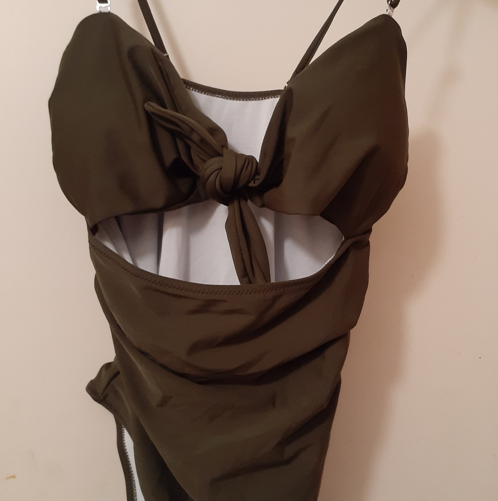 Bathing suit